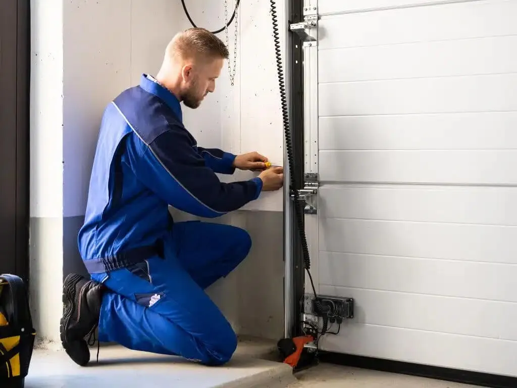 Garage Door Maintenance in Phoenix, AZ